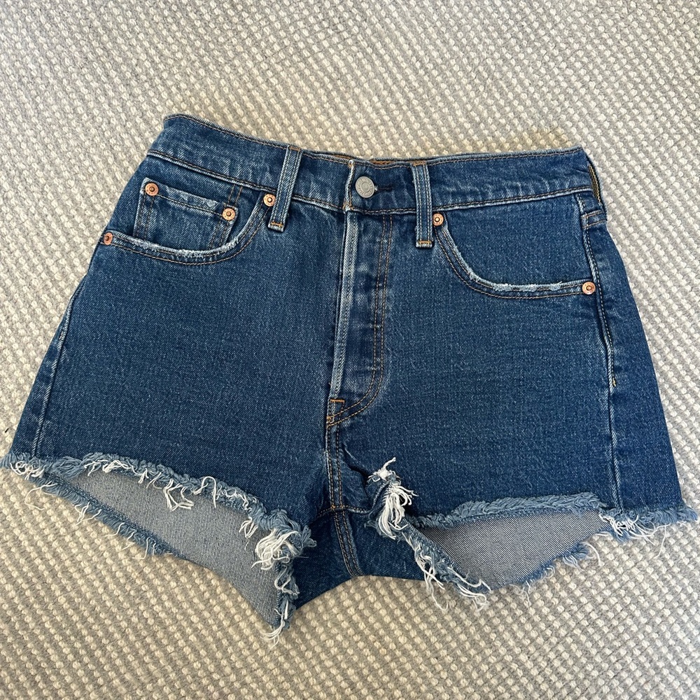 Levi’s shorts